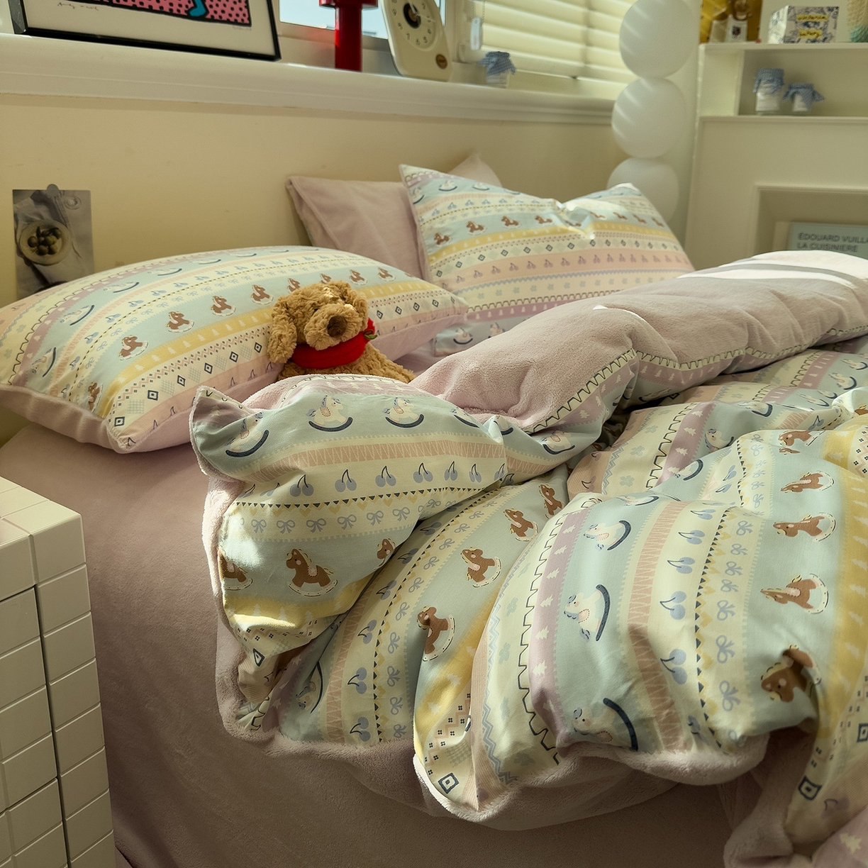 91家纺网 家纺一手货源 找家纺 呗旺鹿 2025新款A版全棉B版牛奶绒四件套 糖果小马