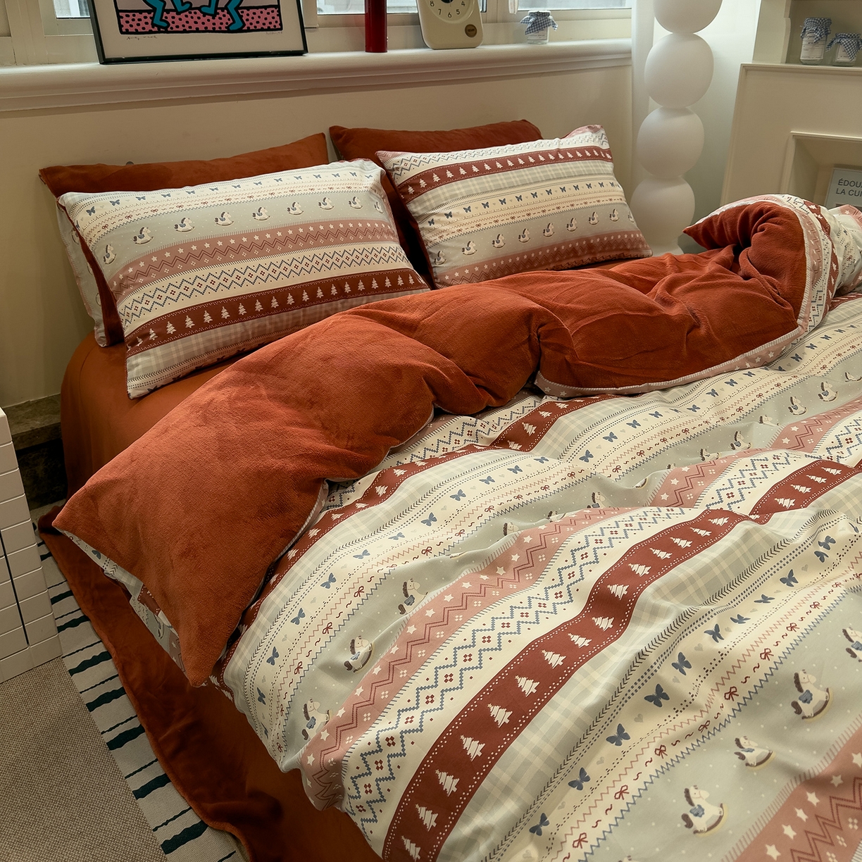 91家纺网 家纺一手货源 找家纺 呗旺鹿 2025新款A版全棉B版牛奶绒四件套 冰岛小马