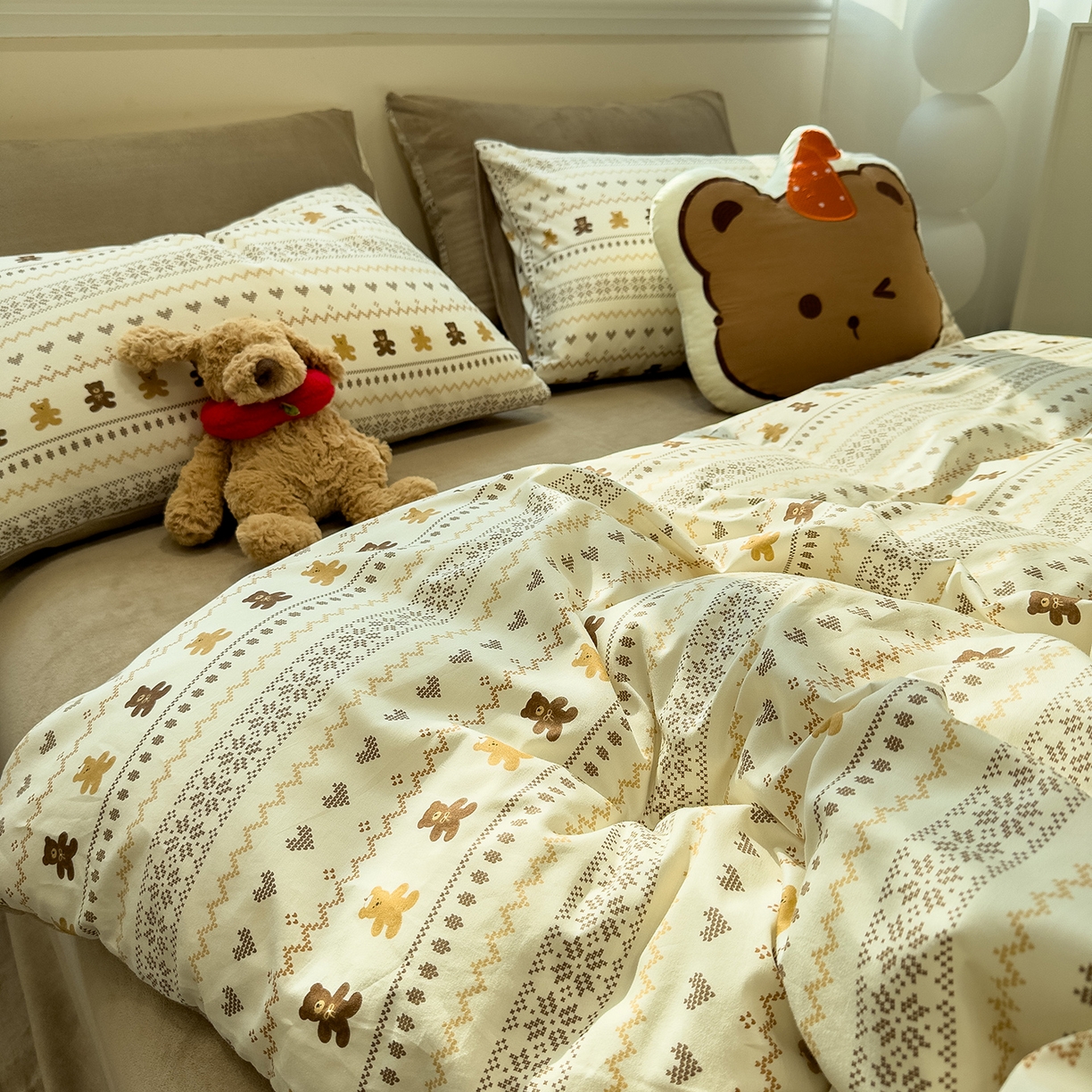 91家纺网 家纺一手货源 找家纺 呗旺鹿 2025新款A版全棉B版牛奶绒四件套 费尔岛小熊