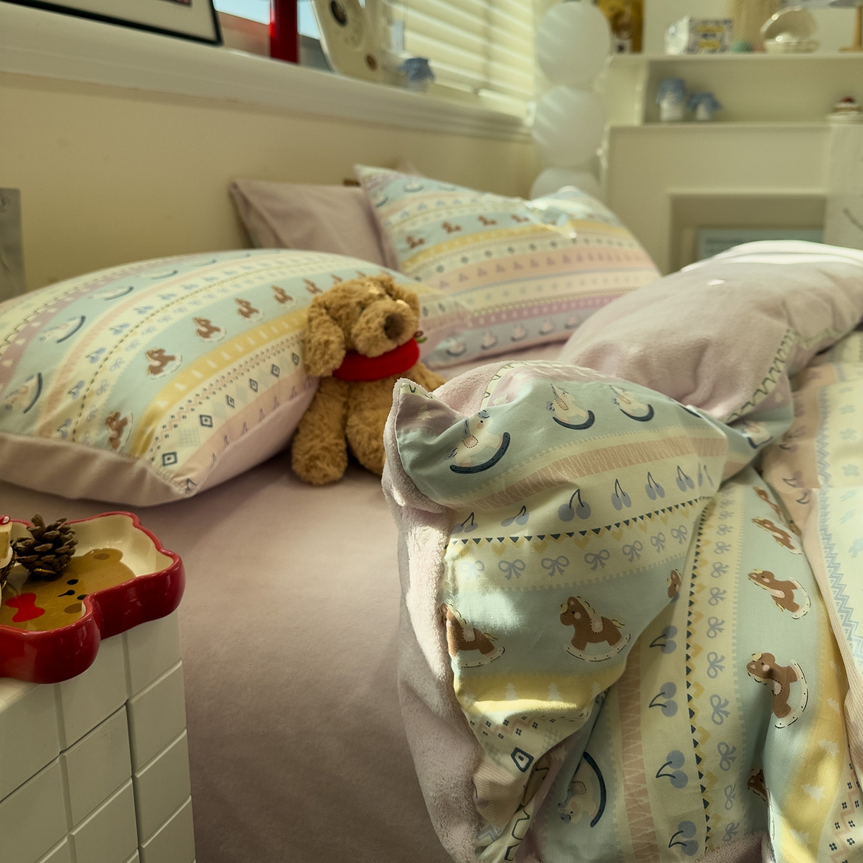 91家纺网 家纺一手货源 找家纺 呗旺鹿 2025新款A版全棉B版牛奶绒四件套 糖果小马