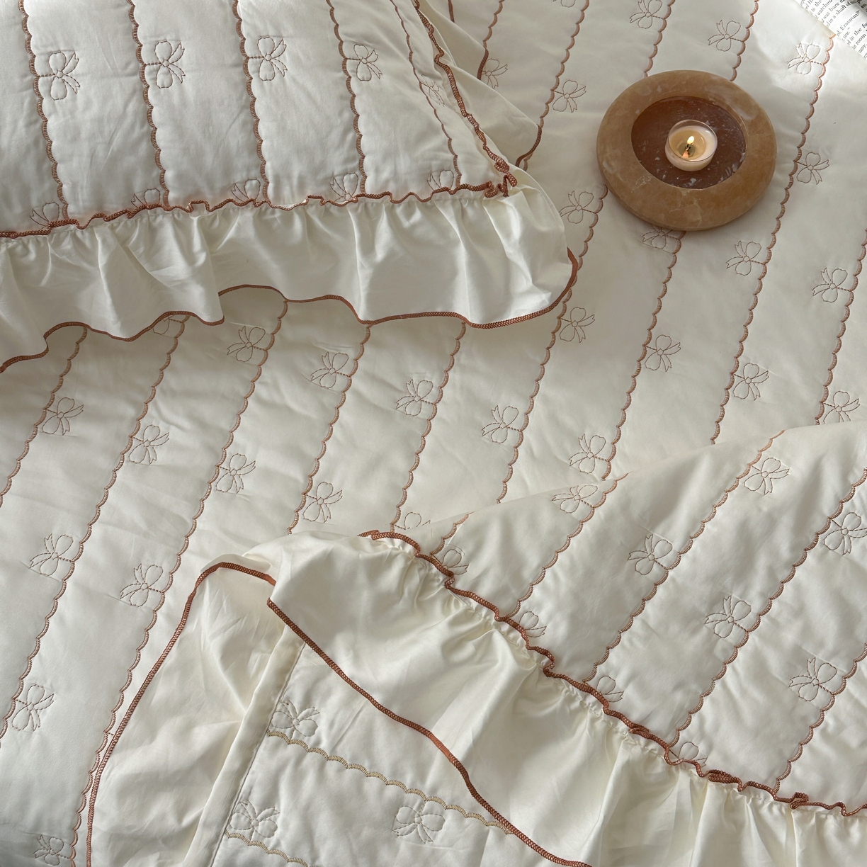 91家纺网 家纺一手货源 找家纺 （总）琳可家居 2026新款60S长绒棉花边床盖A类双面全棉高温水洗-蝶恋系列