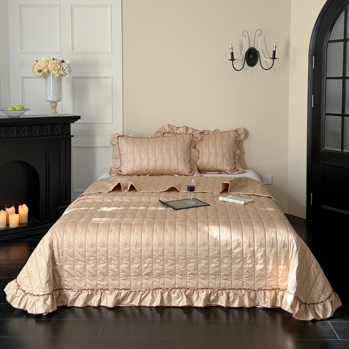 91家纺网 家纺一手货源 找家纺 琳可家居 2026新款60S长绒棉花边床盖A类双面全棉高温水洗-蝶恋系列 蝶恋-卡其