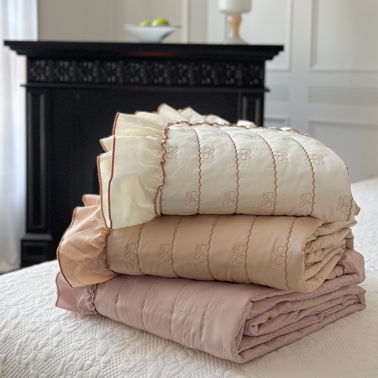 91家纺网 家纺一手货源 找家纺 琳可家居 2026新款60S长绒棉花边床盖A类双面全棉高温水洗-蝶恋系列 组合