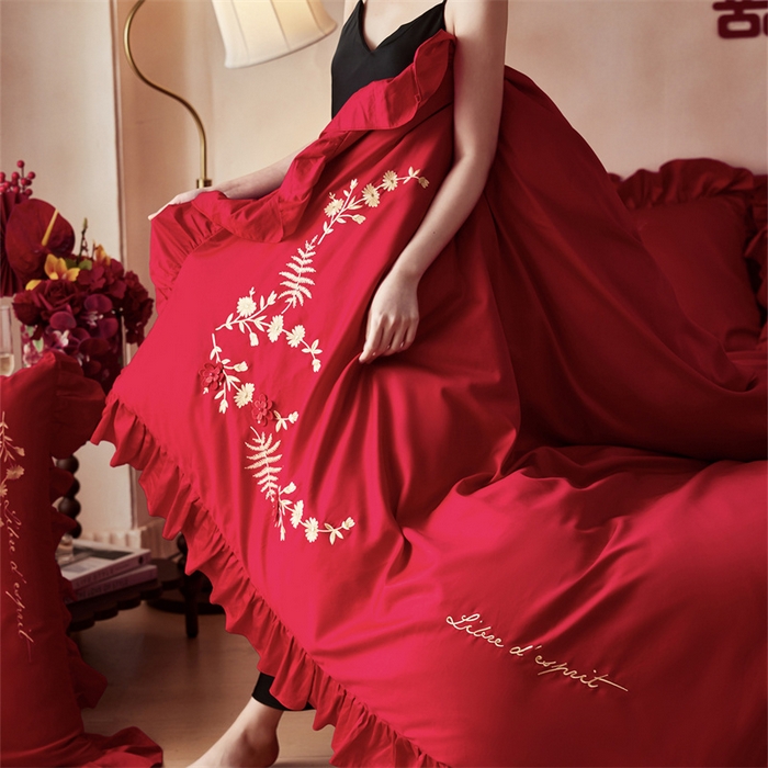 91家纺网 家纺一手货源 找家纺 红番天婚庆 2025新款全棉纯棉提花刺绣四件套 倾心