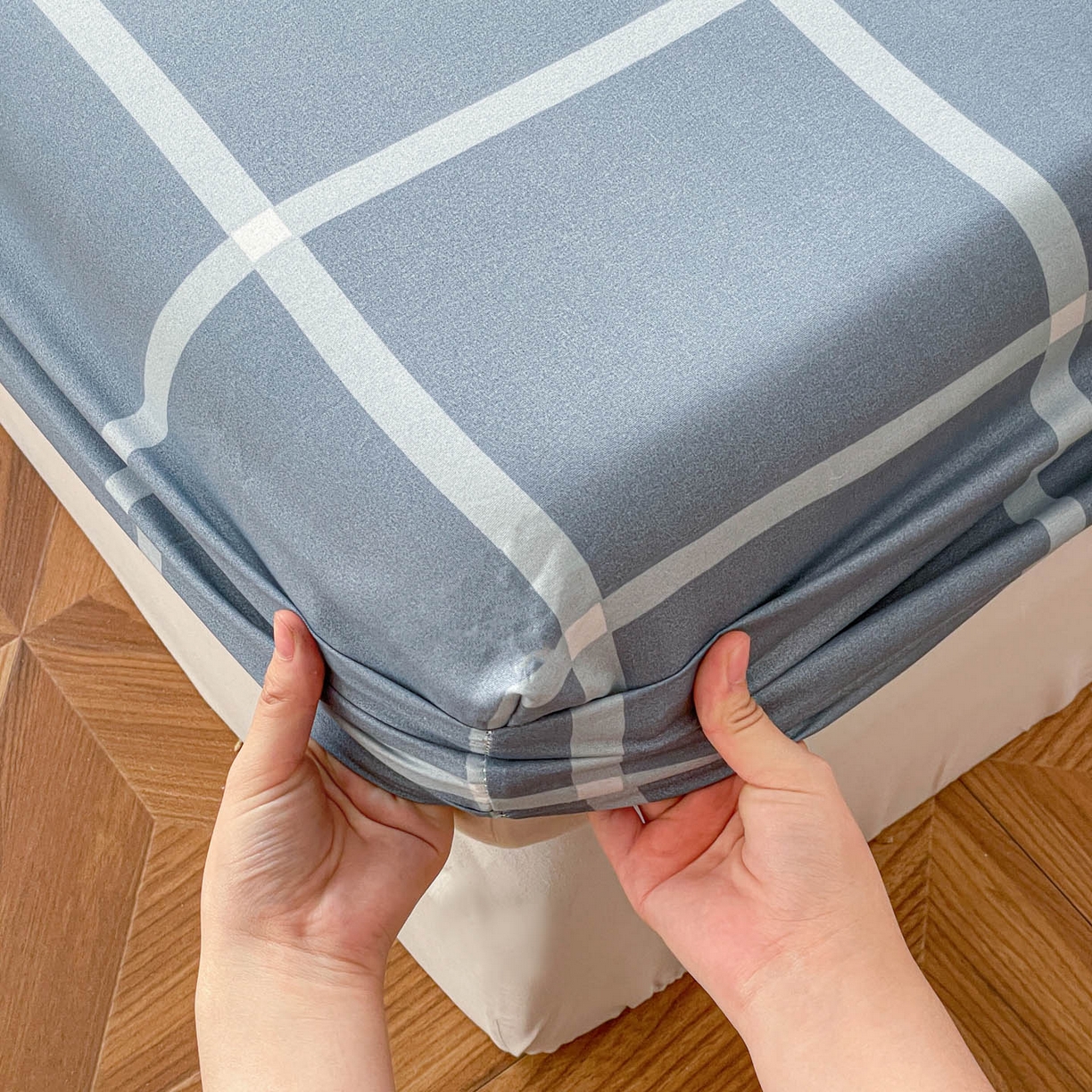 91家纺网 家纺一手货源 找家纺 楠沐家纺 2026新款无印风单层床笠床垫保护套 海蓝大格