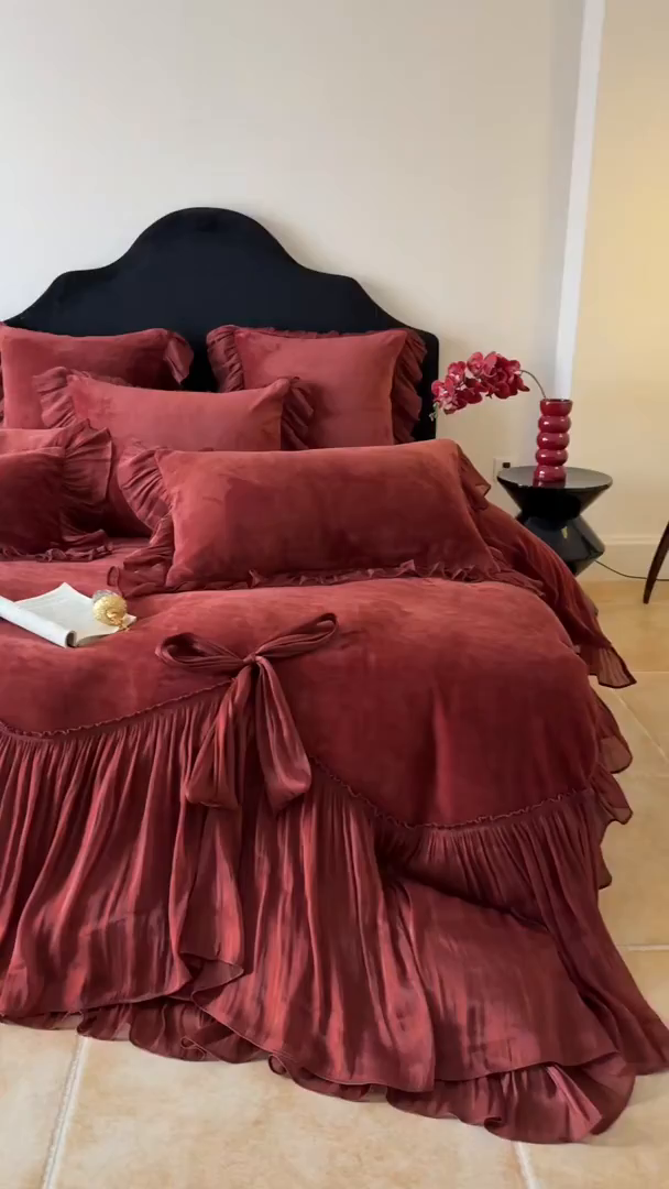 91家纺网 家纺一手货源 找家纺 吾欢心 2026秋冬新款公主风加厚高克重全消光婴儿绒四件套爱莉丝系列新年安可拉红 爱莉丝安可拉红