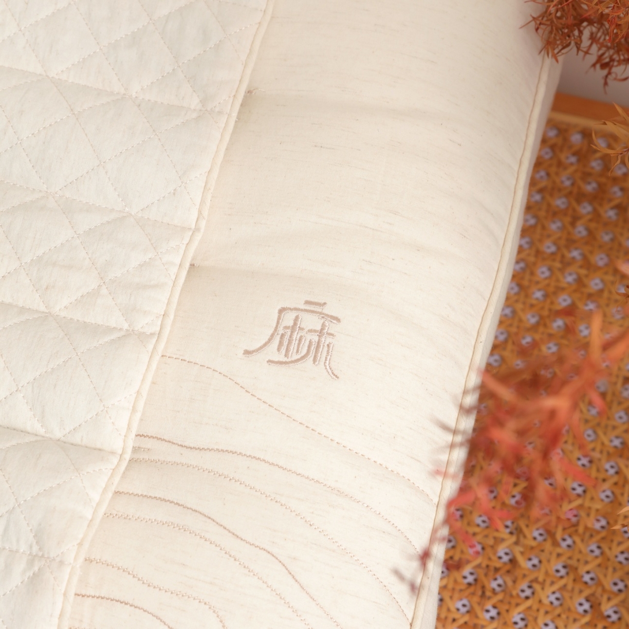 91家纺网 家纺一手货源 找家纺 （总）yyds网供 2025新款决明子填充木枳眠全棉麻枕芯清香养神纯棉亚麻枕头定型多功能枕头枕芯