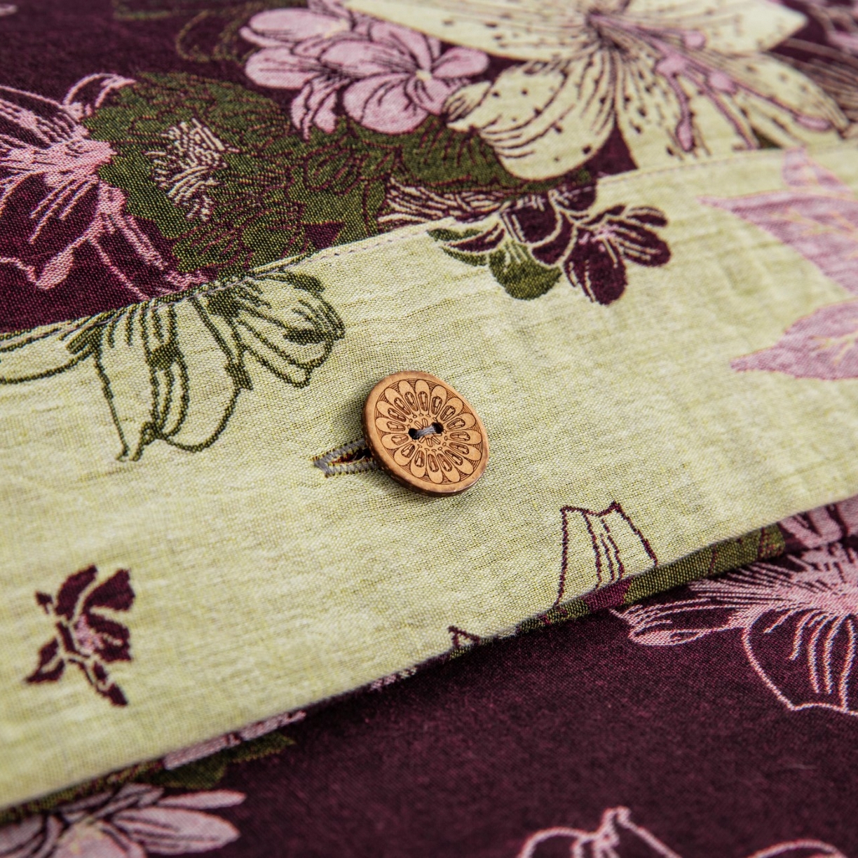 91家纺网 家纺一手货源 找家纺 （总）仰望棉麻双层纱供应链 2025新款全棉纯棉色织提花纽扣款四件套-百合颂