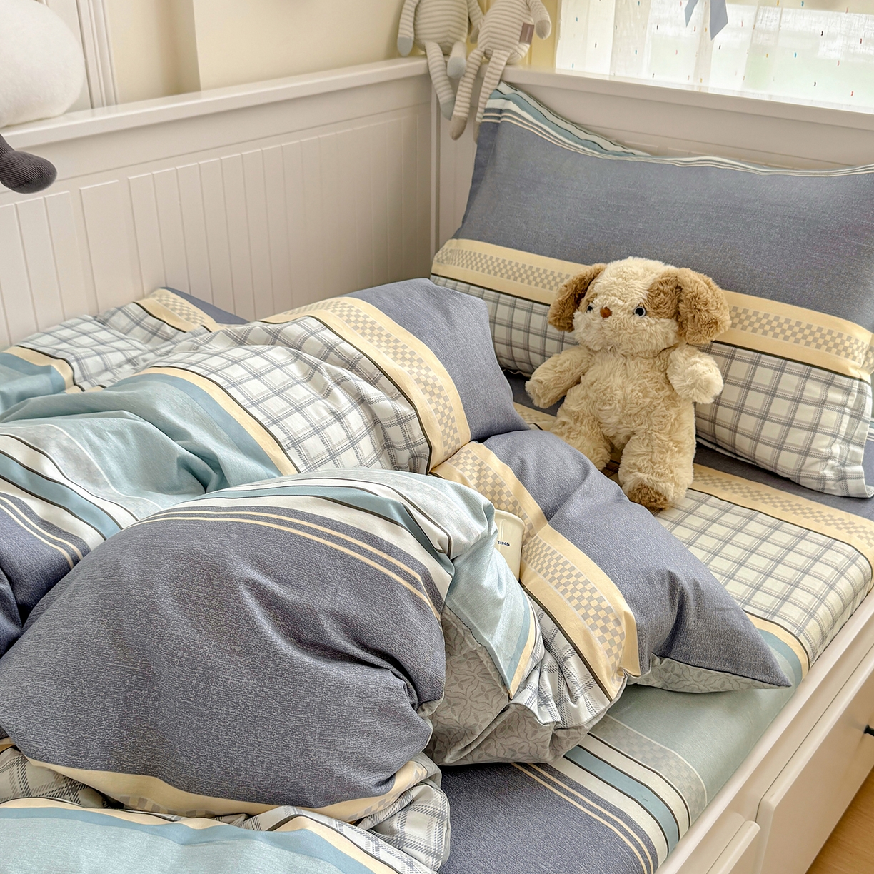 91家纺网 家纺一手货源 找家纺 尚帛 2026新款全棉品质喷气印花爆款四件套 多规格套件 单品系列-四件套学生款 爱之艺术-灰