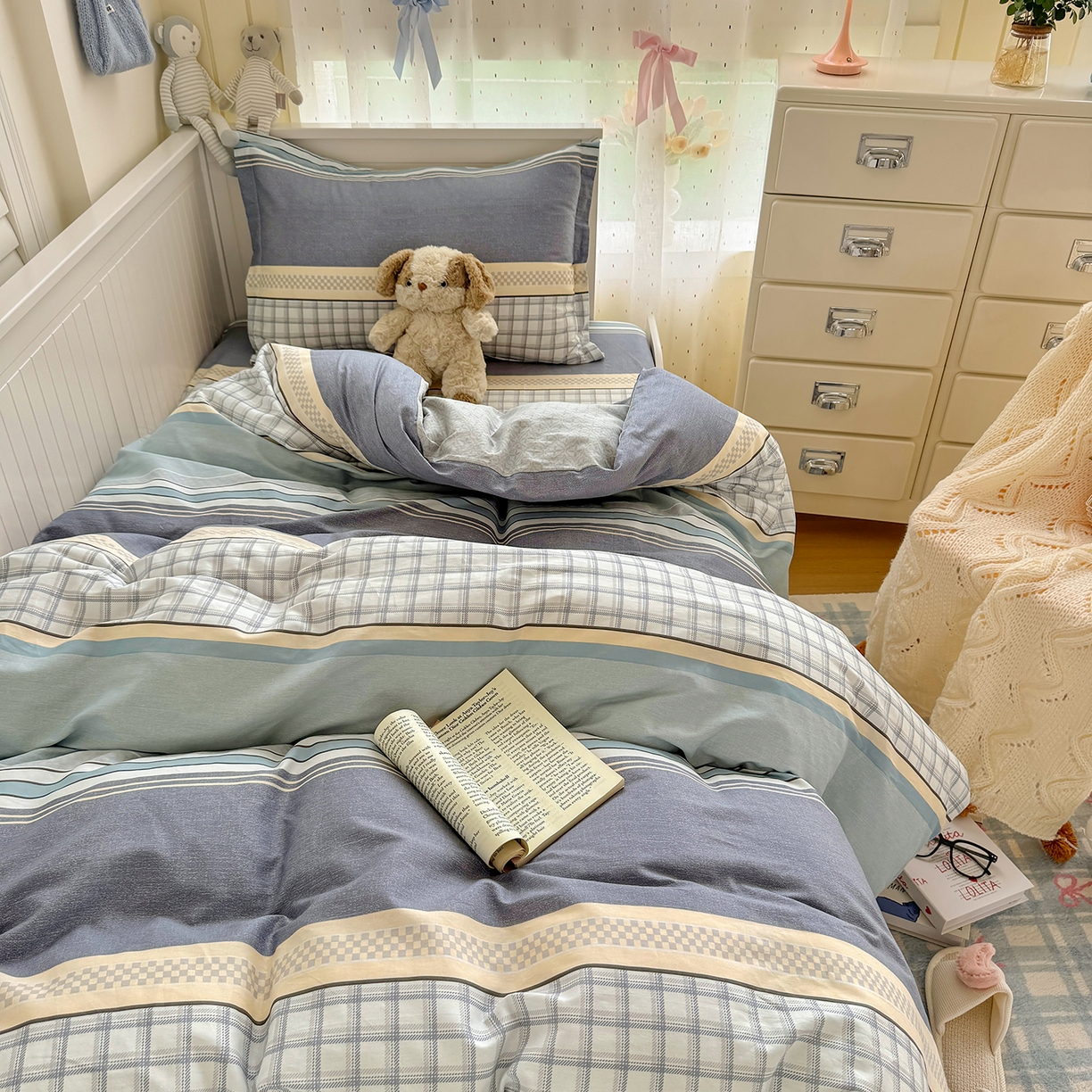 91家纺网 家纺一手货源 找家纺 尚帛 2026新款全棉品质喷气印花爆款四件套 多规格套件 单品系列-四件套学生款 爱之艺术-灰