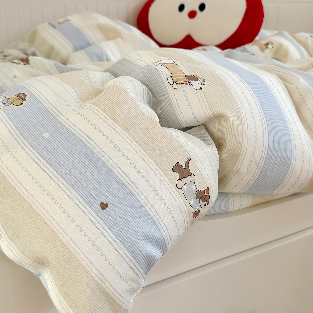 91家纺网 家纺一手货源 找家纺 尚帛 2026新款全棉品质喷气印花爆款四件套 多规格套件 单品系列-四件套学生款 奔跑小狗