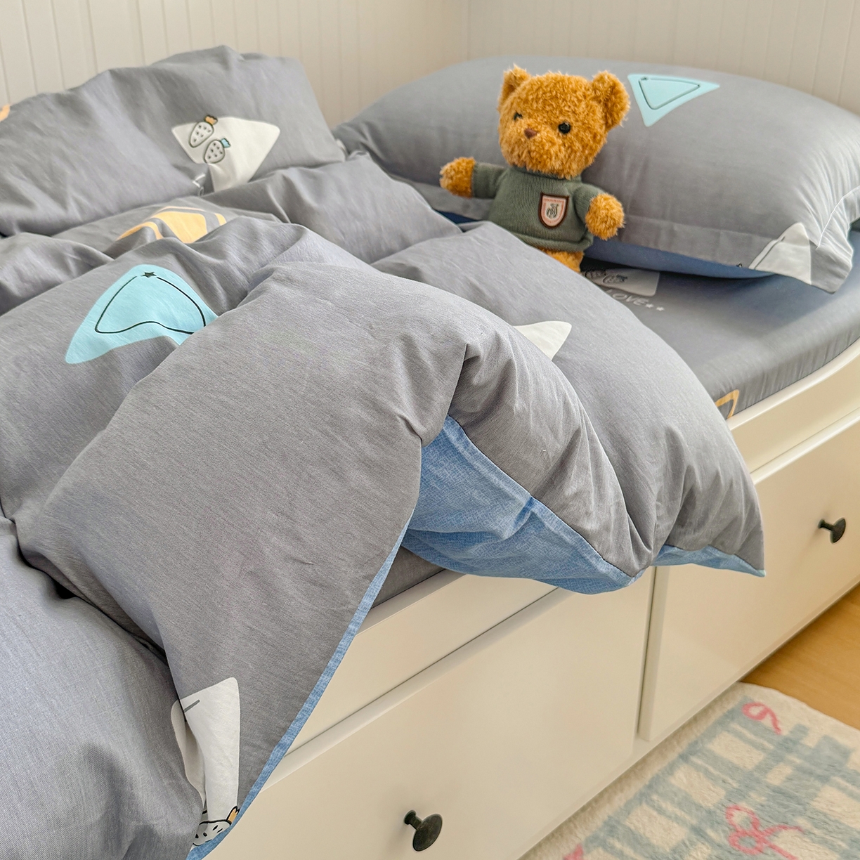 91家纺网 家纺一手货源 找家纺 尚帛 2026新款全棉品质喷气印花爆款四件套 多规格套件 单品系列-四件套学生款 吉米