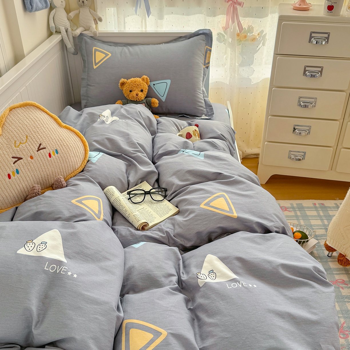 91家纺网 家纺一手货源 找家纺 尚帛 2026新款全棉品质喷气印花爆款四件套 多规格套件 单品系列-四件套学生款 吉米