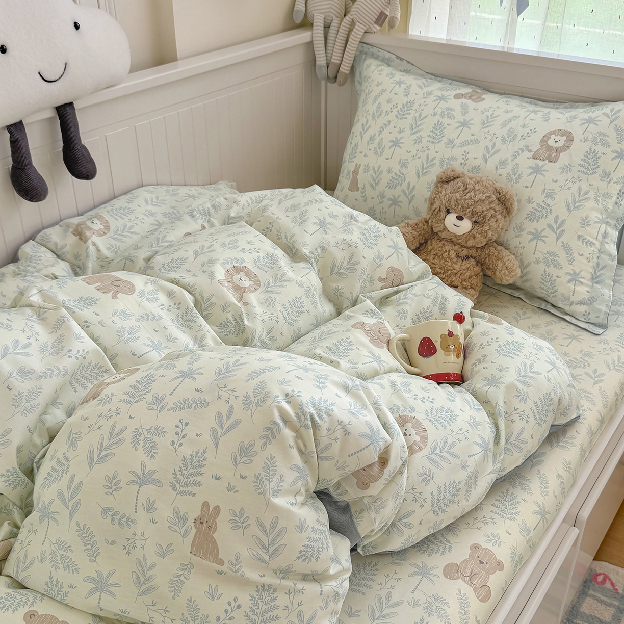 91家纺网 家纺一手货源 找家纺 尚帛 2026新款全棉品质喷气印花爆款四件套 多规格套件 单品系列-四件套学生款 森林小镇-兰