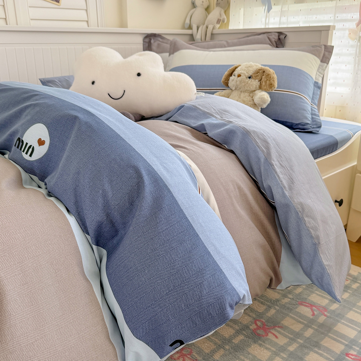 91家纺网 家纺一手货源 找家纺 尚帛 2026新款全棉品质喷气印花爆款四件套 多规格套件 单品系列-四件套学生款 时尚慕斯