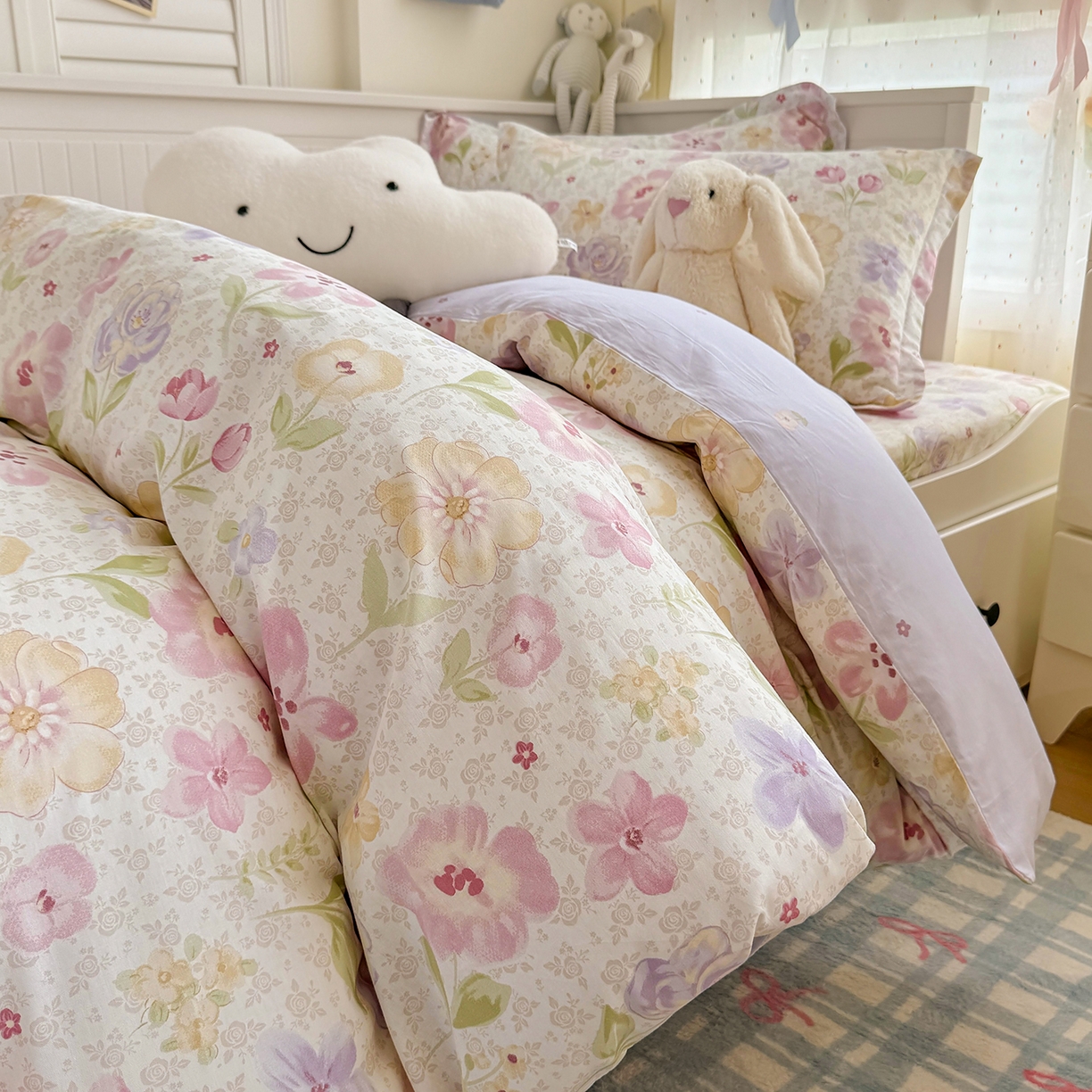 91家纺网 家纺一手货源 找家纺 尚帛 2026新款全棉品质喷气印花爆款四件套 多规格套件 单品系列-四件套学生款 甜心花朵