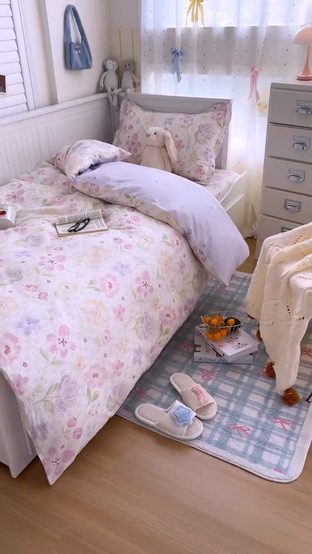 91家纺网 家纺一手货源 找家纺 尚帛 2026新款全棉品质喷气印花爆款四件套 多规格套件 单品系列-四件套学生款 甜心花朵