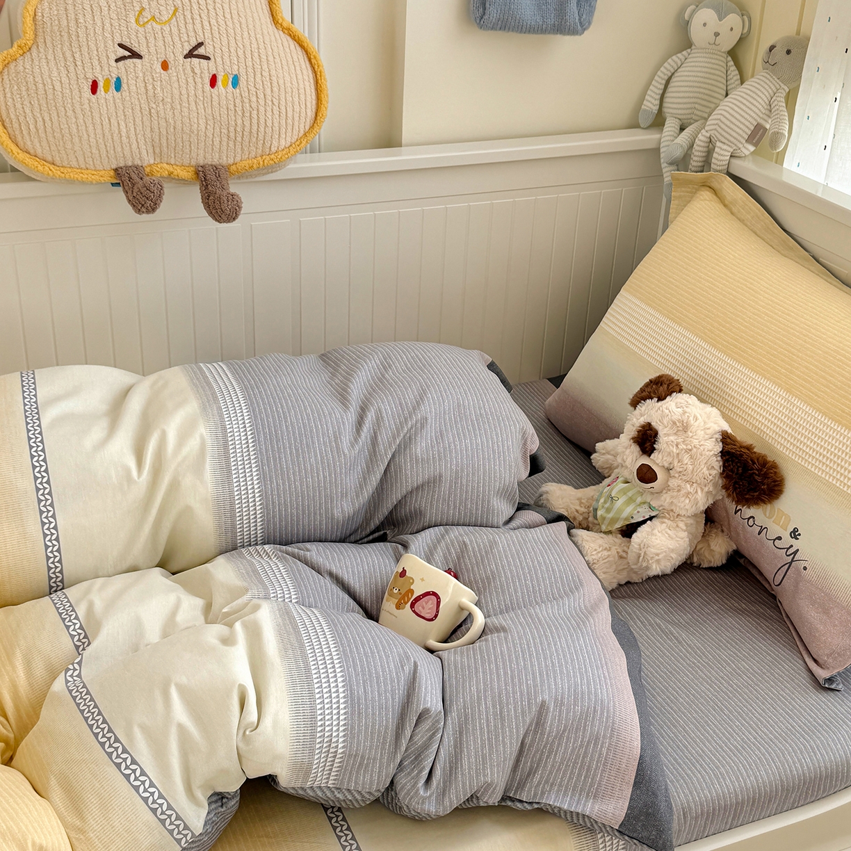 91家纺网 家纺一手货源 找家纺 尚帛 2026新款全棉品质喷气印花爆款四件套 多规格套件 单品系列-四件套学生款 协奏曲-红