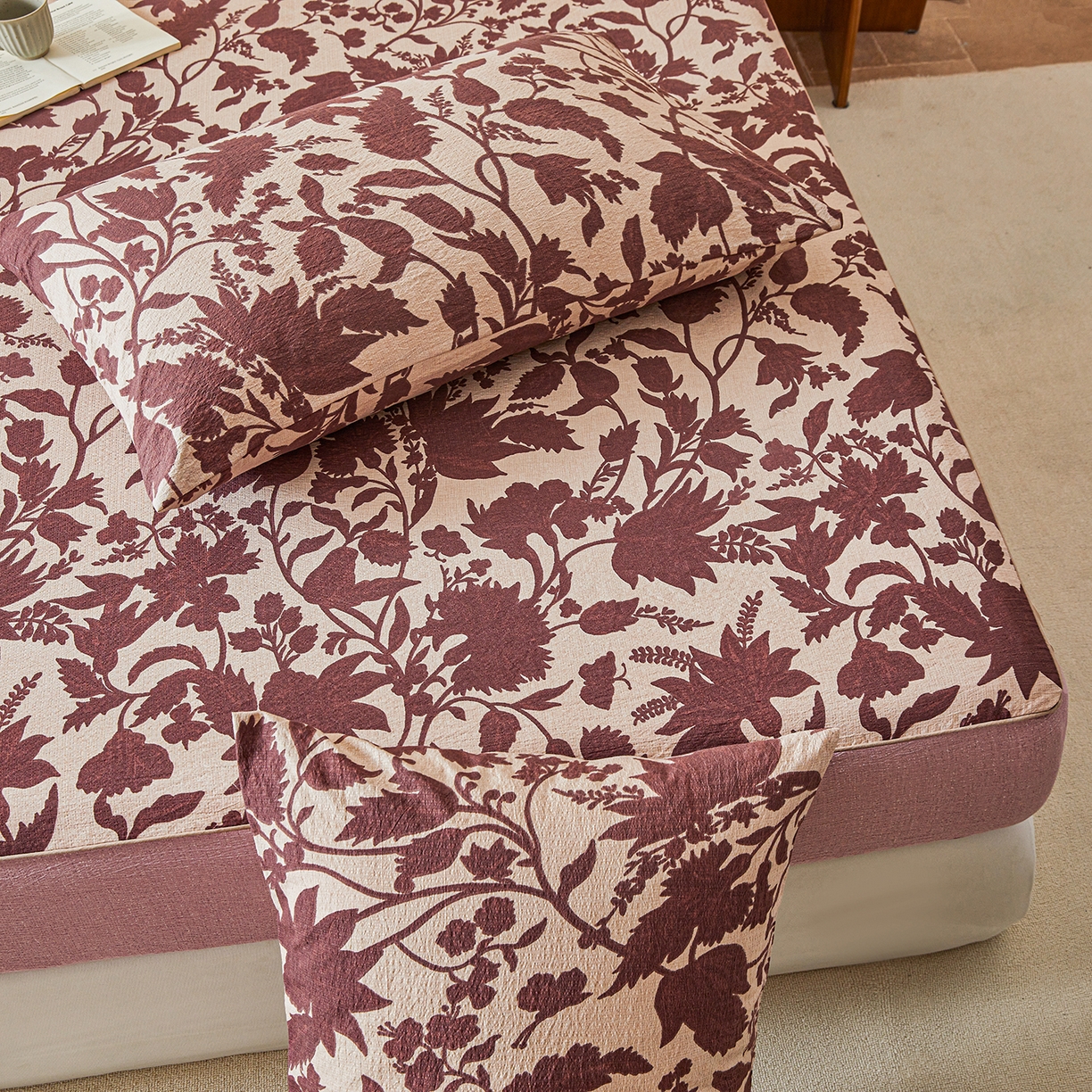 91家纺网 家纺一手货源 找家纺 笠裙家纺 2026新款云感水洗棉印花单床笠床笠单件 扶桑花-红