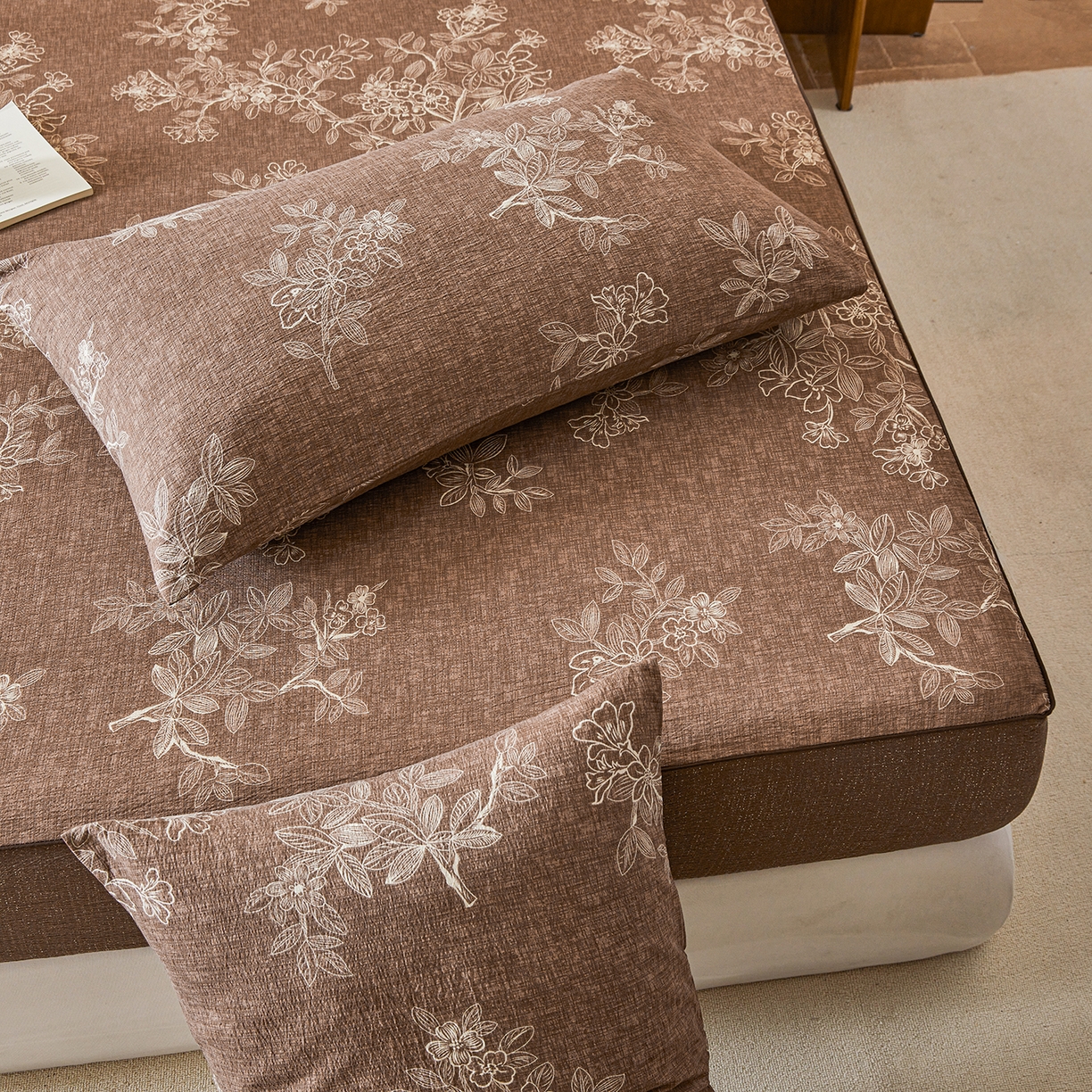 91家纺网 家纺一手货源 找家纺 笠裙家纺 2026新款云感水洗棉印花单床笠床笠单件 乌木花园