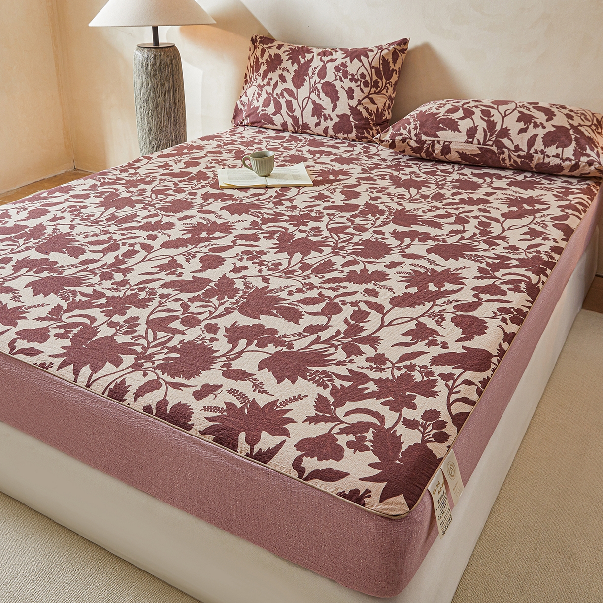 91家纺网 家纺一手货源 找家纺 笠裙家纺 2026新款云感水洗棉印花单床笠床笠单件 扶桑花-红