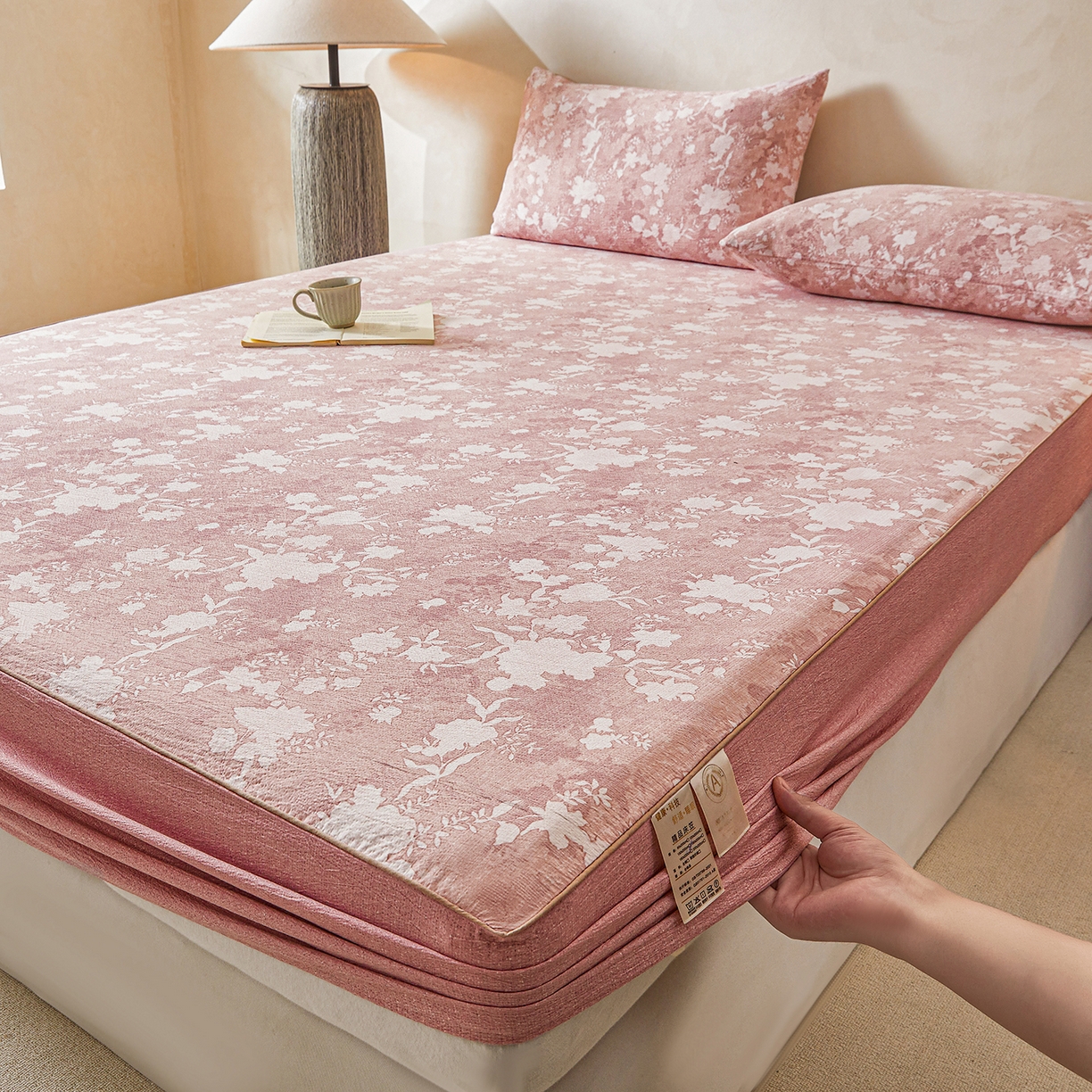 91家纺网 家纺一手货源 找家纺 笠裙家纺 2026新款云感水洗棉印花单床笠床笠单件 浮绘花影