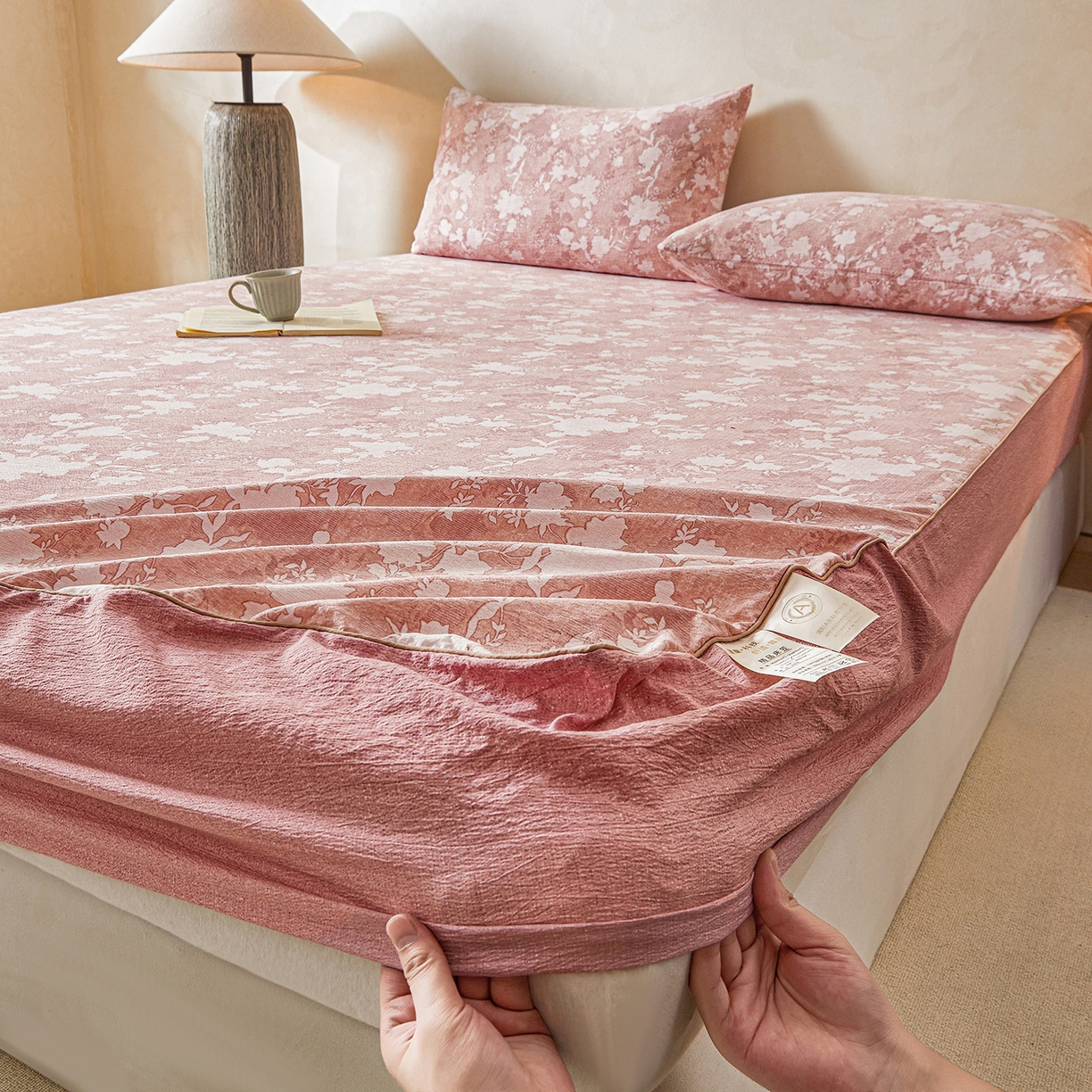 91家纺网 家纺一手货源 找家纺 笠裙家纺 2026新款云感水洗棉印花单床笠床笠单件 浮绘花影