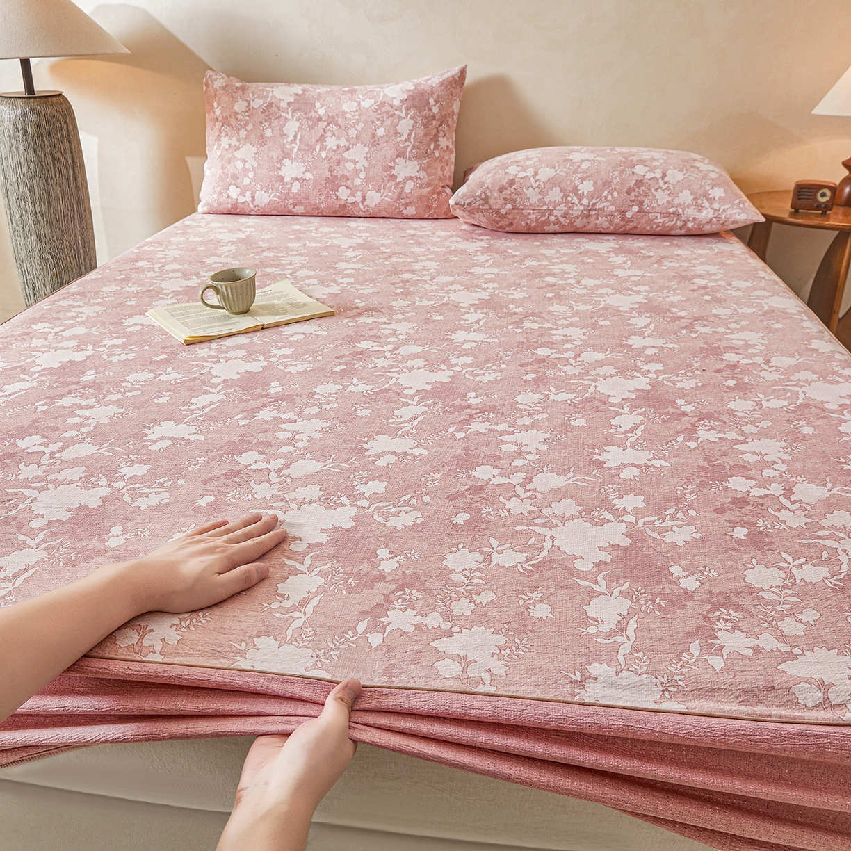 91家纺网 家纺一手货源 找家纺 笠裙家纺 2026新款云感水洗棉印花单床笠床笠单件 浮绘花影