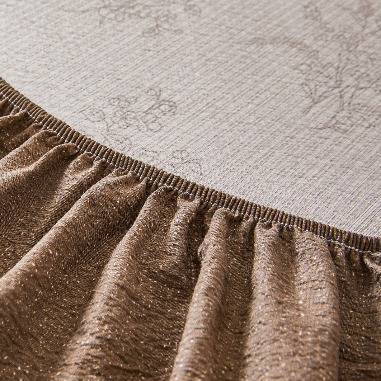 91家纺网 家纺一手货源 找家纺 笠裙家纺 2026新款云感水洗棉印花单床笠床笠单件 花田错