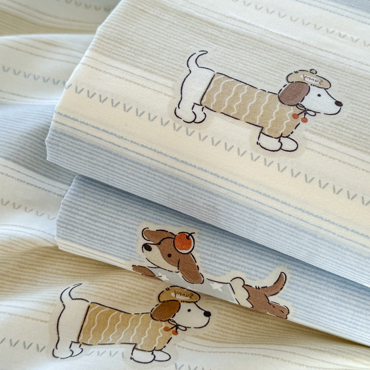 91家纺网 家纺一手货源 找家纺 尚帛 2026新款全棉品质喷气印花爆款四件套 多规格套件 单品系列-单枕套 奔跑小狗