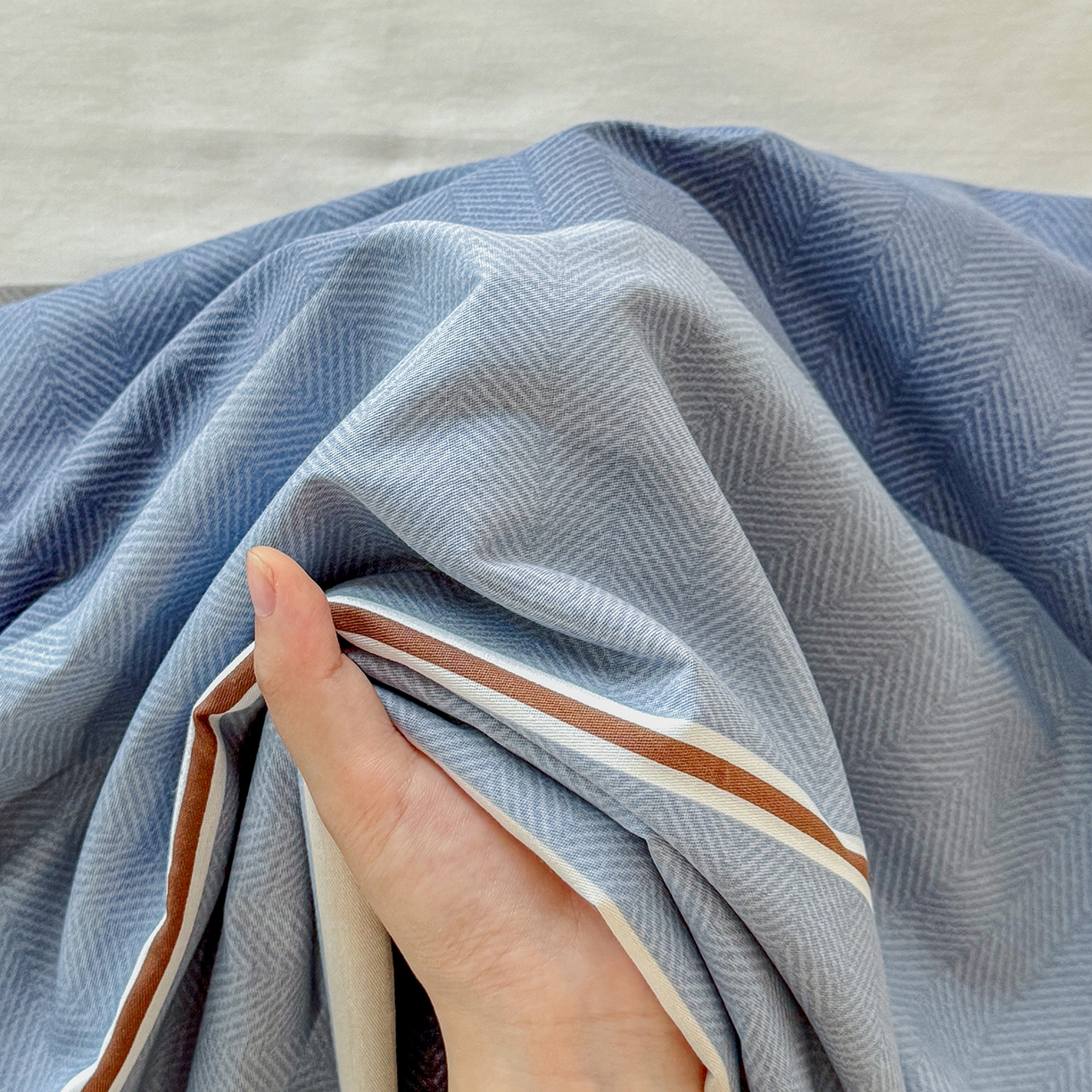 91家纺网 家纺一手货源 找家纺 尚帛 2026新款全棉品质喷气印花爆款四件套 多规格套件 单品系列-单枕套 时尚慕斯