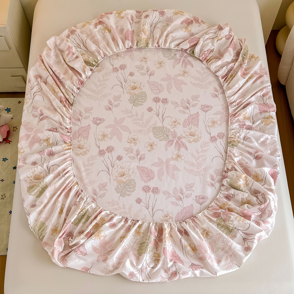 91家纺网 家纺一手货源 找家纺 尚帛 2026新款全棉品质喷气印花爆款四件套 多规格套件 单品系列-单床笠 叶柔粉