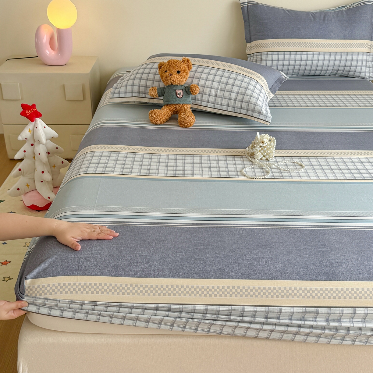 91家纺网 家纺一手货源 找家纺 尚帛 2026新款全棉品质喷气印花爆款四件套 多规格套件 单品系列-单床笠 爱之艺术-灰