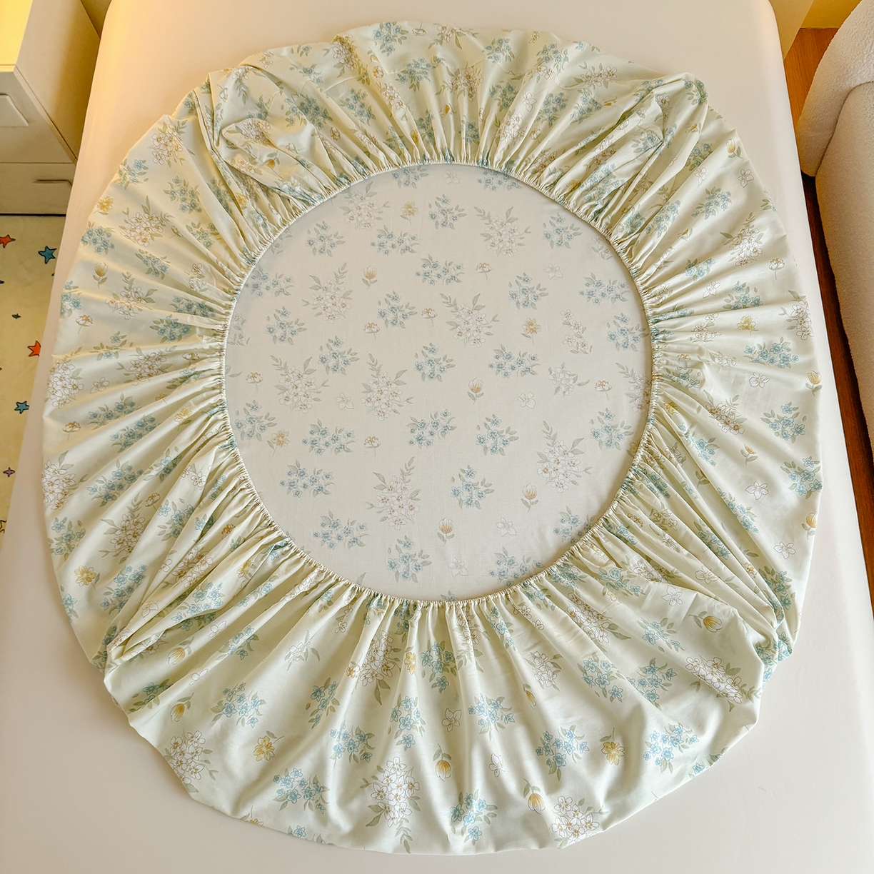 91家纺网 家纺一手货源 找家纺 尚帛 2026新款全棉品质喷气印花爆款四件套 多规格套件 单品系列-单床笠 春漫庭