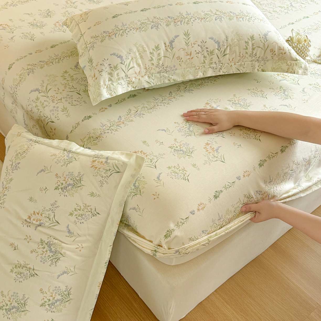 91家纺网 家纺一手货源 找家纺 尚帛 2026新款全棉品质喷气印花爆款四件套 多规格套件 单品系列-单床笠 丛草集