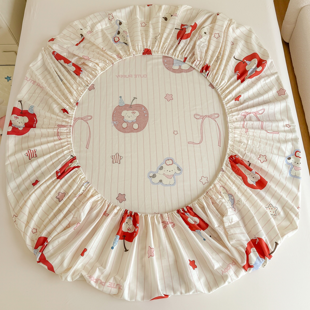 91家纺网 家纺一手货源 找家纺 尚帛 2026新款全棉品质喷气印花爆款四件套 多规格套件 单品系列-单床笠 派对柯基