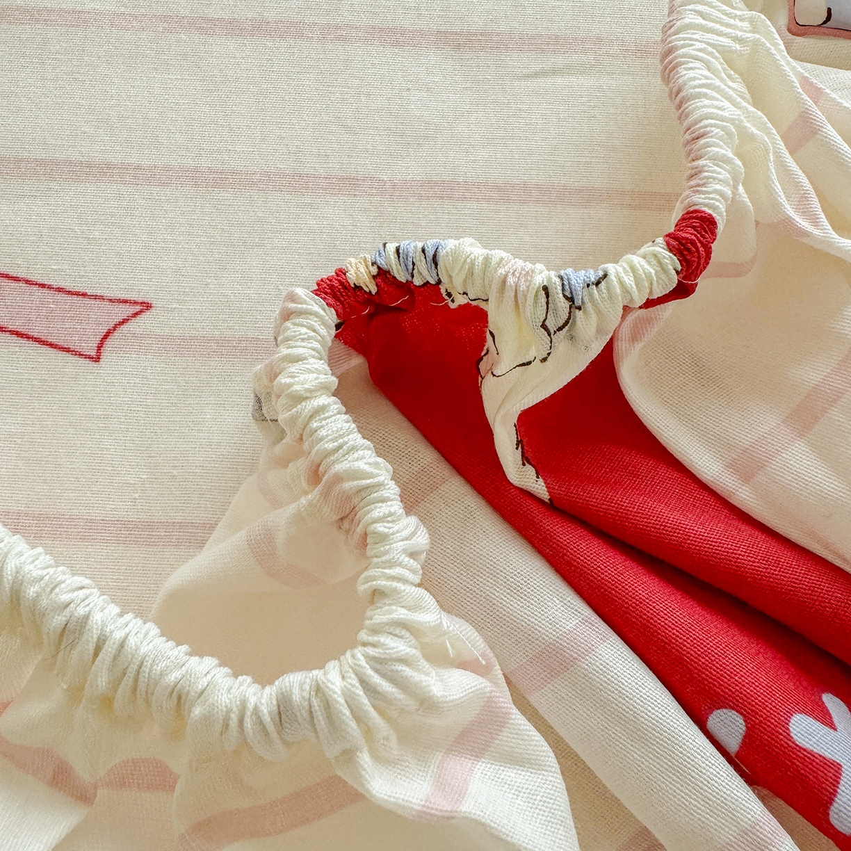 91家纺网 家纺一手货源 找家纺 尚帛 2026新款全棉品质喷气印花爆款四件套 多规格套件 单品系列-单床笠 派对柯基