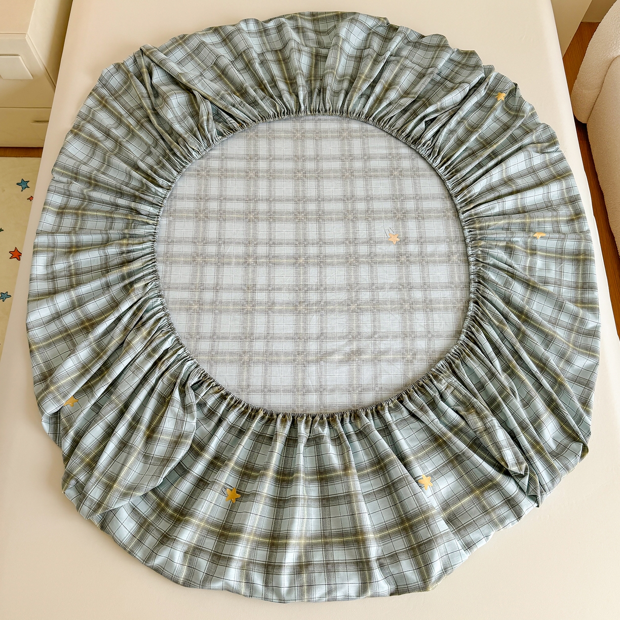 91家纺网 家纺一手货源 找家纺 尚帛 2026新款全棉品质喷气印花爆款四件套 多规格套件 单品系列-单床笠 闪耀的星