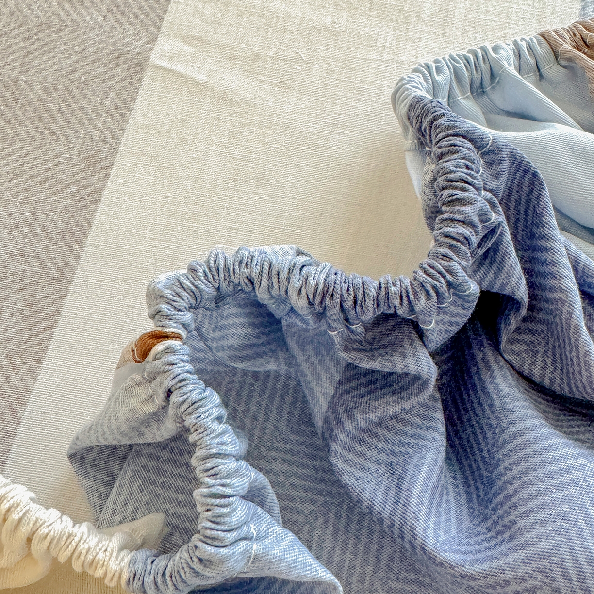 91家纺网 家纺一手货源 找家纺 尚帛 2026新款全棉品质喷气印花爆款四件套 多规格套件 单品系列-单床笠 时尚慕斯