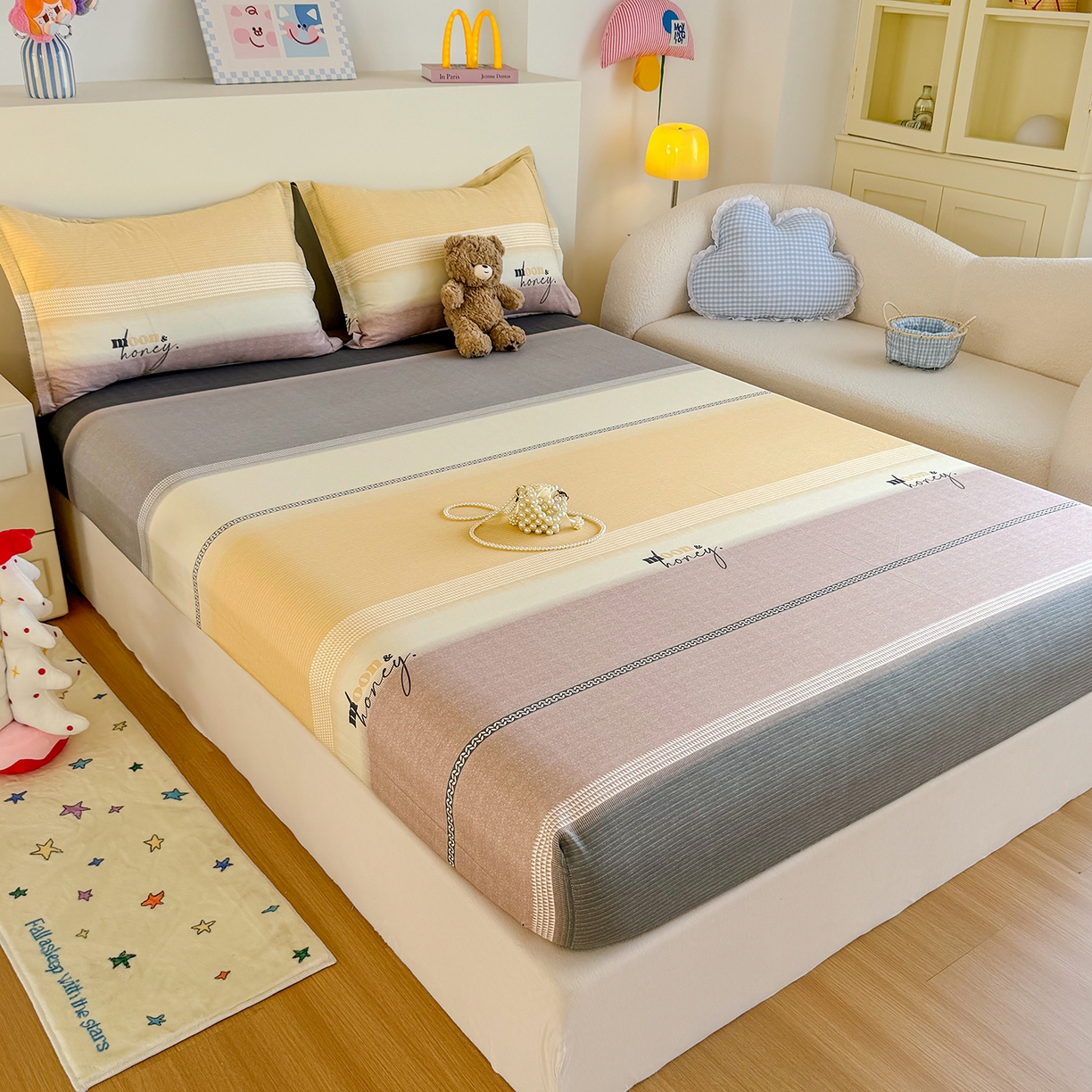 91家纺网 家纺一手货源 找家纺 尚帛 2026新款全棉品质喷气印花爆款四件套 多规格套件 单品系列-单床笠 协奏曲-红