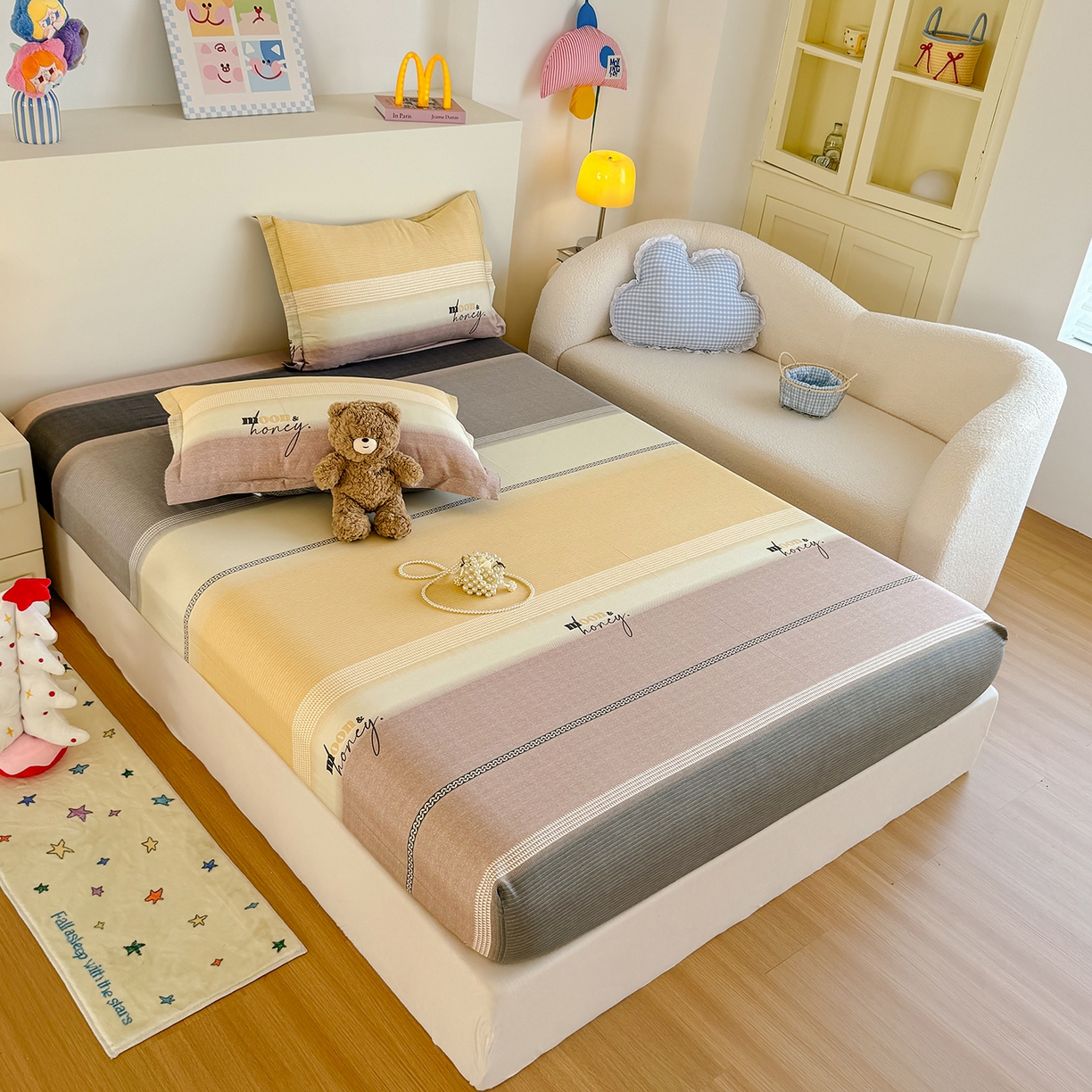 91家纺网 家纺一手货源 找家纺 尚帛 2026新款全棉品质喷气印花爆款四件套 多规格套件 单品系列-单床笠 协奏曲-红