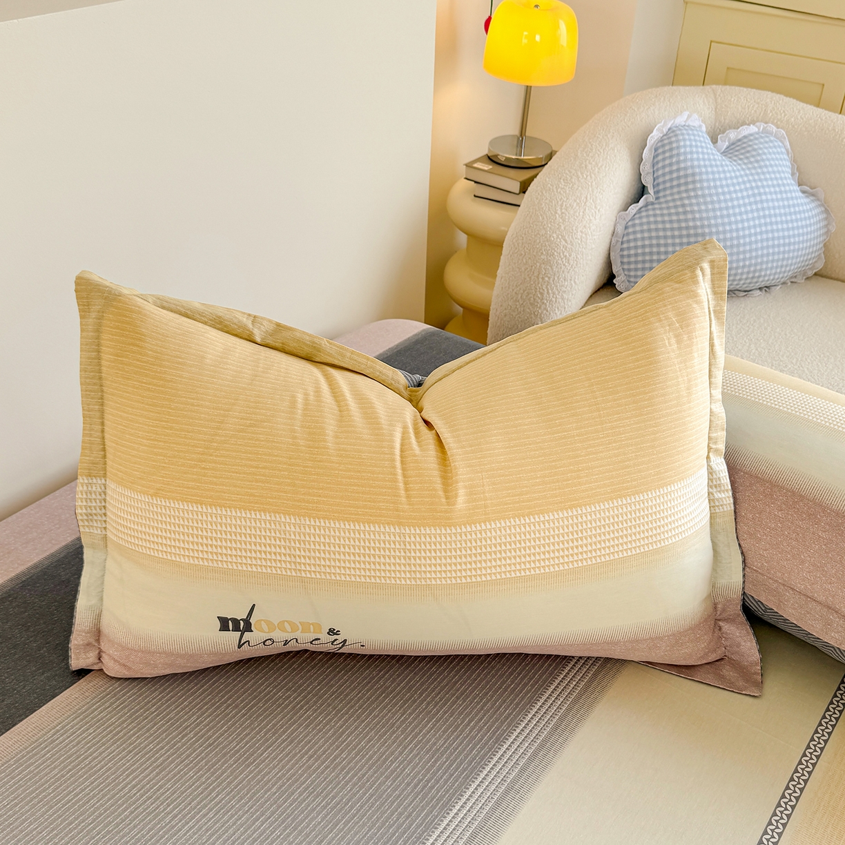 91家纺网 家纺一手货源 找家纺 尚帛 2026新款全棉品质喷气印花爆款四件套 多规格套件 单品系列-单床笠 协奏曲-红