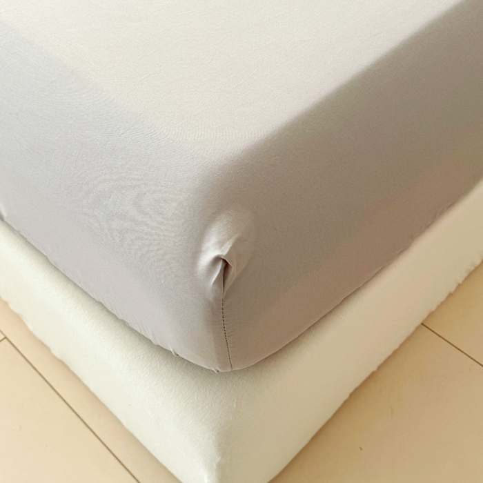 91家纺网 家纺一手货源 找家纺 艾迪尚家纺 2026新款133X76宽幅全棉纯棉印花单品床笠 床笠单件 夜来香-灰