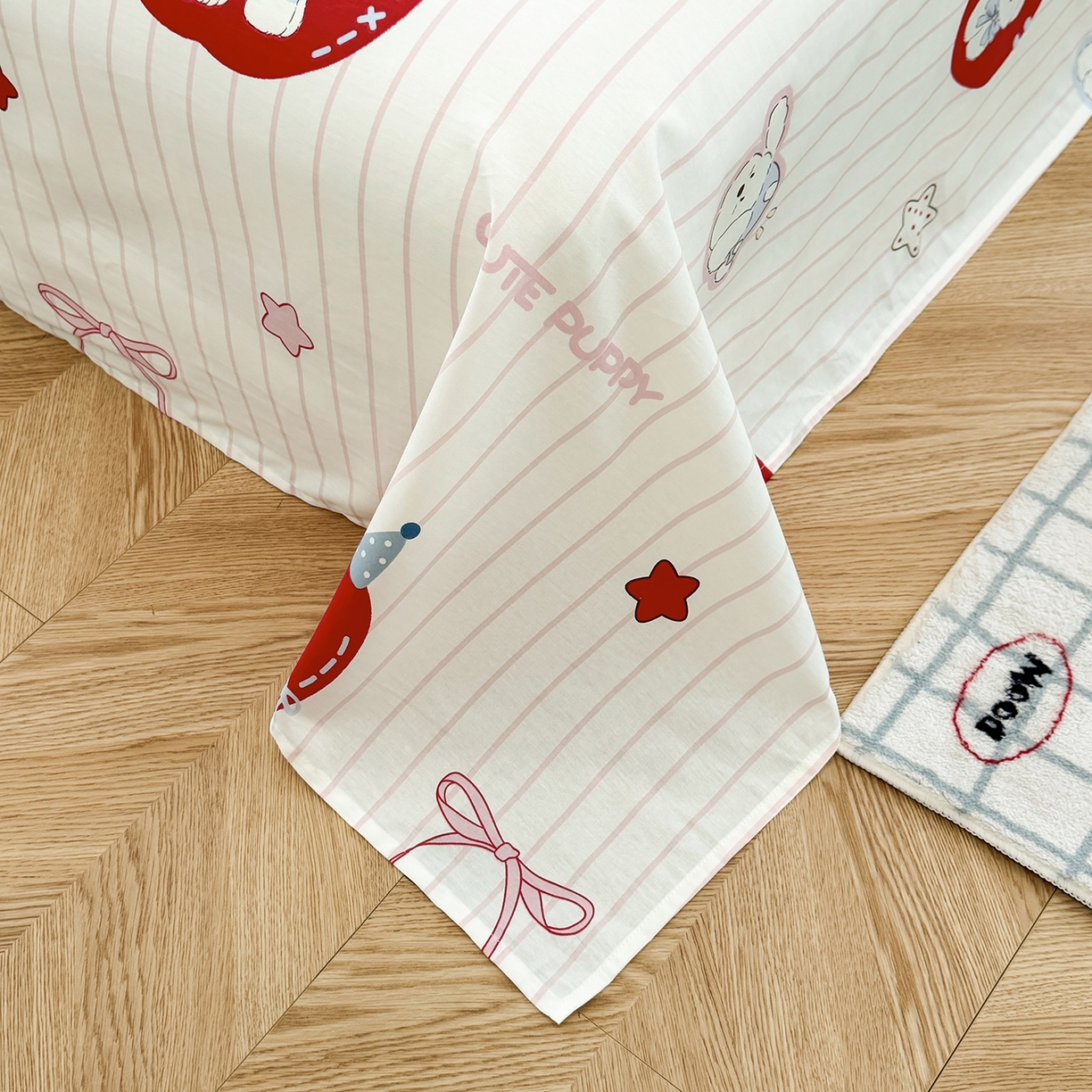 91家纺网 家纺一手货源 找家纺 尚帛 2026新款全棉品质喷气印花爆款四件套 多规格套件 单品系列-单被套 派对柯基