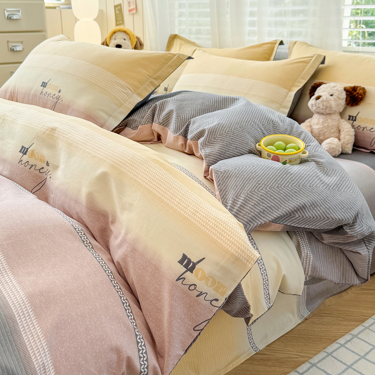 91家纺网 家纺一手货源 找家纺 尚帛 2026新款全棉品质喷气印花爆款四件套 多规格套件 单品系列-单被套 协奏曲-红