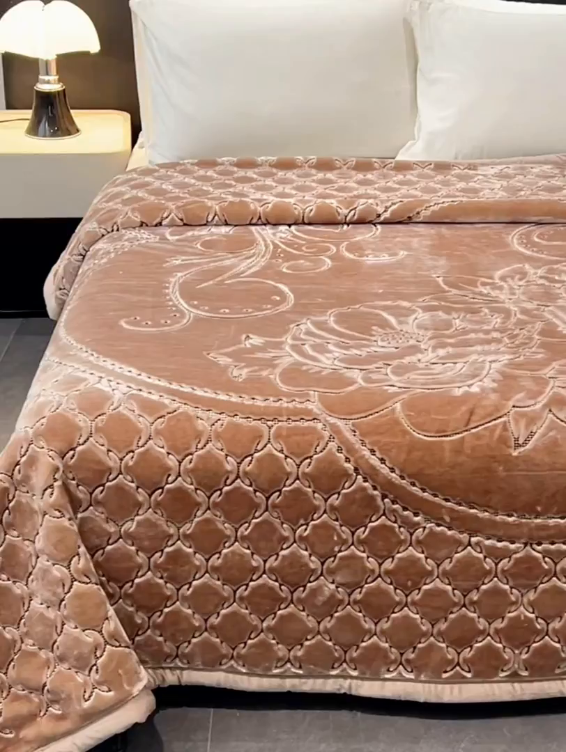 91家纺网 家纺一手货源 找家纺 （总）凯轩毛毯网销专供 2026新款仿刺绣双层加厚压花云毯