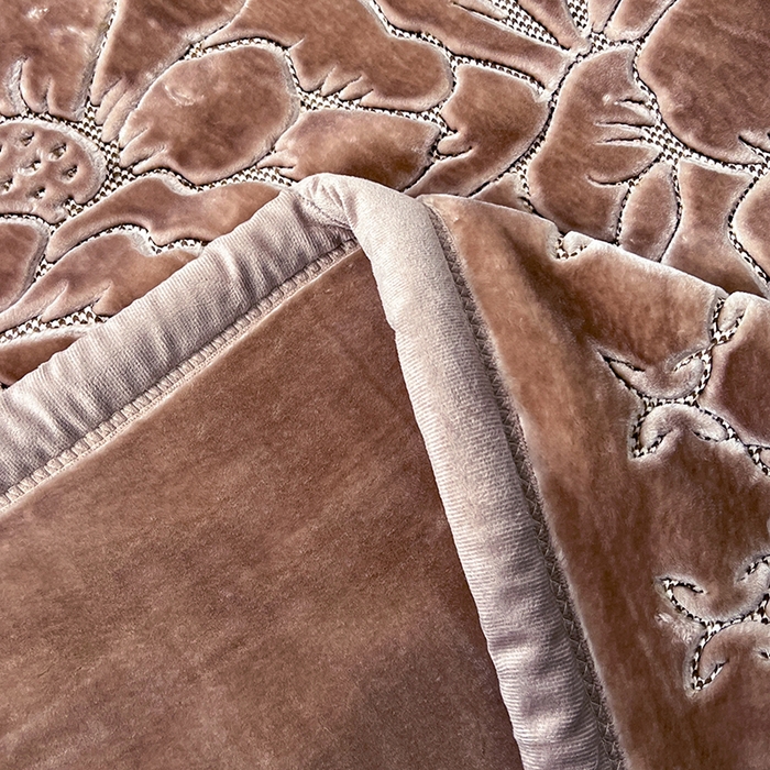 91家纺网 家纺一手货源 找家纺 （总）凯轩毛毯网销专供 2026新款仿刺绣双层加厚压花云毯