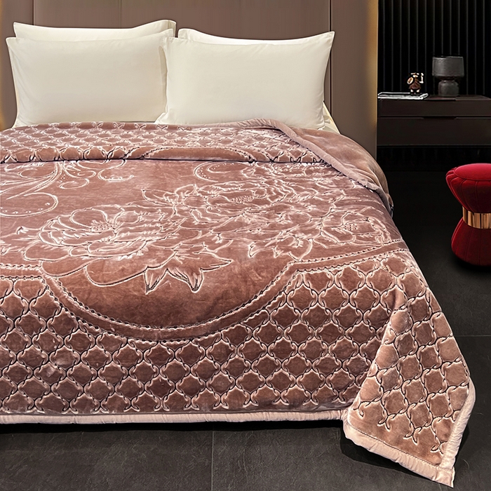 91家纺网 家纺一手货源 找家纺 凯轩毛毯网销专供 2026新款仿刺绣双层加厚压花云毯 豆沙红