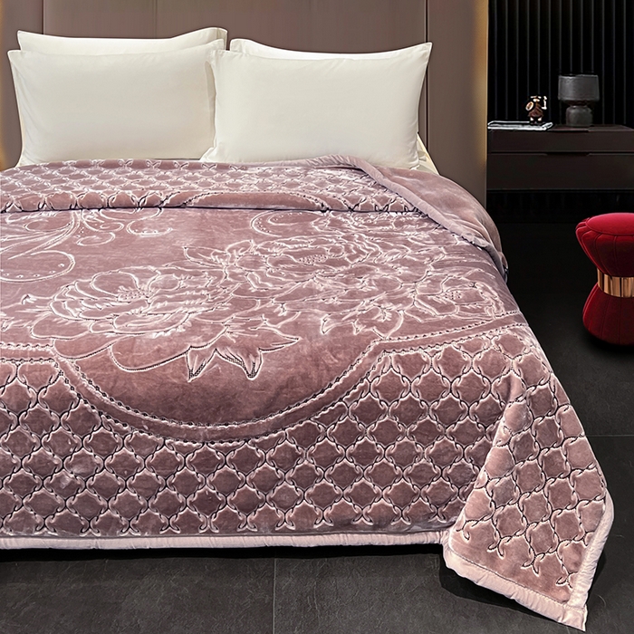 91家纺网 家纺一手货源 找家纺 凯轩毛毯网销专供 2026新款仿刺绣双层加厚压花云毯 绛紫色