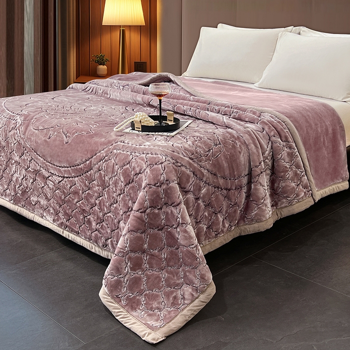 91家纺网 家纺一手货源 找家纺 凯轩毛毯网销专供 2026新款仿刺绣双层加厚压花云毯 绛紫色